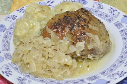 Kachna na zelí po staročesku  – Snadné Česko recept, zvládnete za 45 - 60 minut